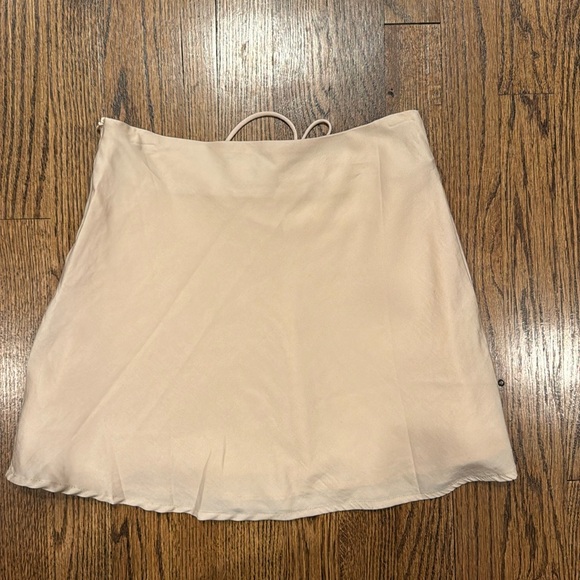 Princess Polly beige silky lined mini skirt with wrap around tie size 2 - Picture 6 of 8